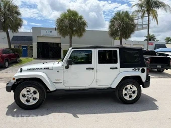 2014 Jeep Wrangler Unlimited Sahara - miniatura 10