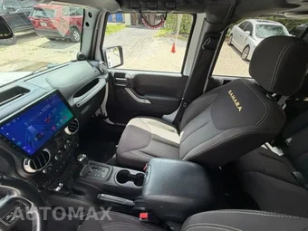 2014 Jeep Wrangler Unlimited Sahara - miniatura 13