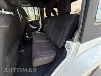 2014 Jeep Wrangler Unlimited Sahara - miniatura 14