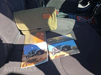 2014 Jeep Wrangler Unlimited Sahara - miniatura 26