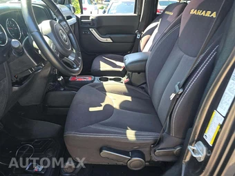 2014 Jeep Wrangler Unlimited Sahara - miniatura 3