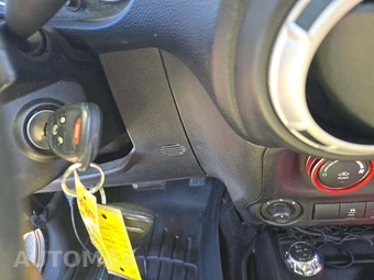 2014 Jeep Wrangler Unlimited Sahara - miniatura 5