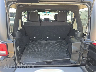 2014 Jeep Wrangler Unlimited Sahara - miniatura 16