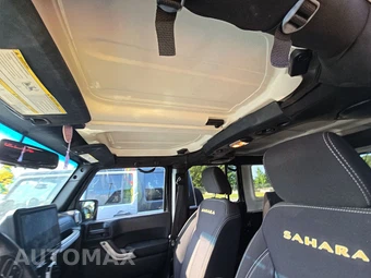 2014 Jeep Wrangler Unlimited Sahara - miniatura 17