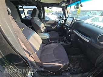 2014 Jeep Wrangler Unlimited Sahara - miniatura 8