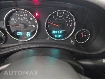 2014 Jeep Wrangler Unlimited Sahara - miniatura 12