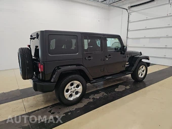 2014 Jeep Wrangler Unlimited Sahara - miniatura 4