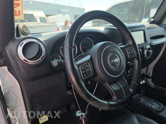 2014 Jeep Wrangler Unlimited Sahara - miniatura 10