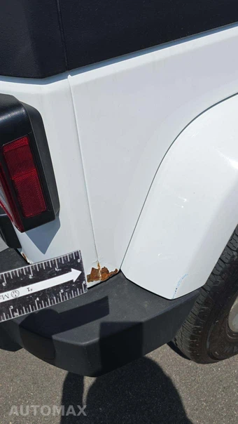 2014 Jeep Wrangler Unlimited Sahara - miniatura 21