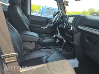 2014 Jeep Wrangler Unlimited Sahara - miniatura 8