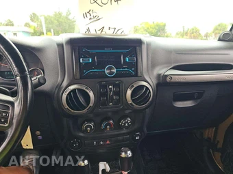 2014 Jeep Wrangler Unlimited Sport - miniatura 10