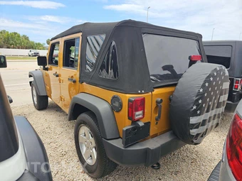 2014 Jeep Wrangler Unlimited Sport - miniatura 2