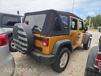 2014 Jeep Wrangler Unlimited Sport - miniatura 3
