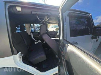 2014 Jeep Wrangler Unlimited Sport - miniatura 16