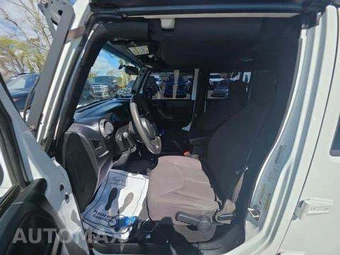 2014 Jeep Wrangler Unlimited Sport - miniatura 6
