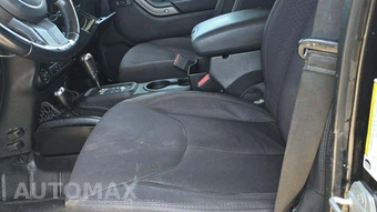 2014 Jeep Wrangler Unlimited Sport - miniatura 32