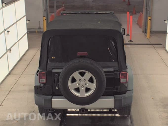 2014 Jeep Wrangler Unlimited Sport - miniatura 5