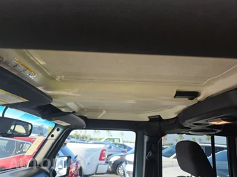 2014 Jeep Wrangler Unlimited Sport - miniatura 17
