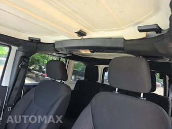 2014 Jeep Wrangler Unlimited Sport - miniatura 11