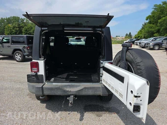 2014 Jeep Wrangler Unlimited Sport - miniatura 14