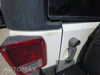 2014 Jeep Wrangler Unlimited Sport - miniatura 21