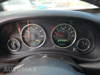 2014 Jeep Wrangler Unlimited Sport - miniatura 9