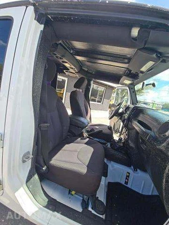 2014 Jeep Wrangler Unlimited Sport - miniatura 18