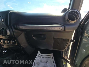 2014 Jeep Wrangler Unlimited Sport - miniatura 16