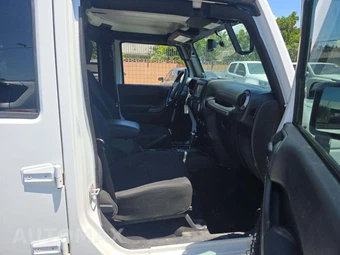 2014 Jeep Wrangler Unlimited Sport - miniatura 18
