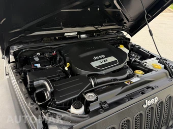 2014 Jeep Wrangler Unlimited Sport - miniatura 17