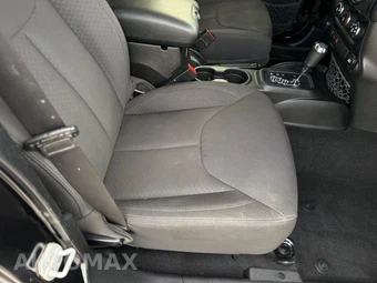 2014 Jeep Wrangler Unlimited Sport - miniatura 62