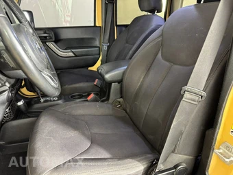 2014 Jeep Wrangler Unlimited Sport - miniatura 29
