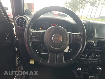 2014 Jeep Wrangler Willys Wheeler Edition - miniatura 10
