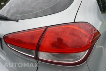 2014 Kia Forte EX Hatchback - miniatura 12