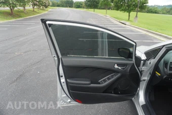 2014 Kia Forte EX Hatchback - miniatura 13