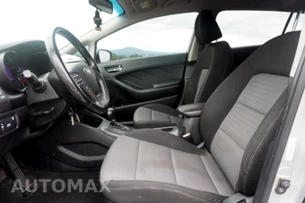 2014 Kia Forte EX Hatchback - miniatura 14