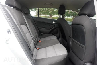 2014 Kia Forte EX Hatchback - miniatura 19