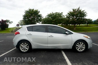 2014 Kia Forte EX Hatchback - miniatura 8