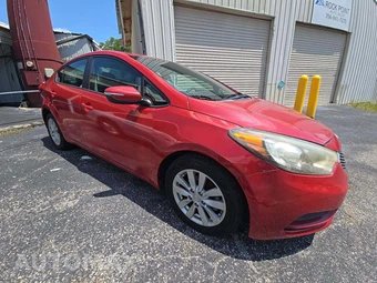 2014 Kia Forte LX Sedan - miniatura 4