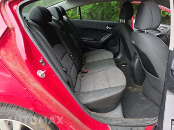 2014 Kia Forte LX Sedan – miniatura 16