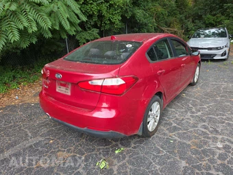 2014 Kia Forte LX Sedan – miniatura 3