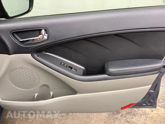 2014 Kia Forte LX Sedan - miniatura 24