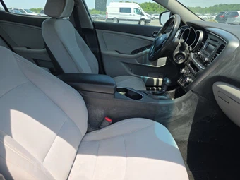 2014 Kia Optima LX – miniatura 8