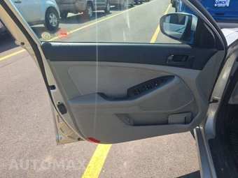 2014 Kia Optima LX - miniatura 9