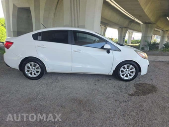 2014 Kia Rio LX Sedan – miniatura 4