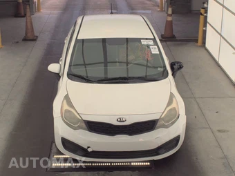 2014 Kia Rio LX Sedan – miniatura 2