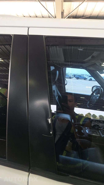 2014 Land Rover LR4 LUX - miniatura 21