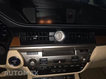 2014 Lexus ES 300h - miniatura 11