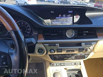 2014 Lexus ES 300h - miniatura 11