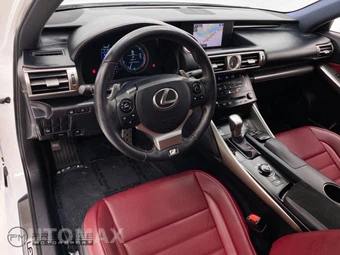 2014 Lexus IS 250 Sedan - miniatura 18